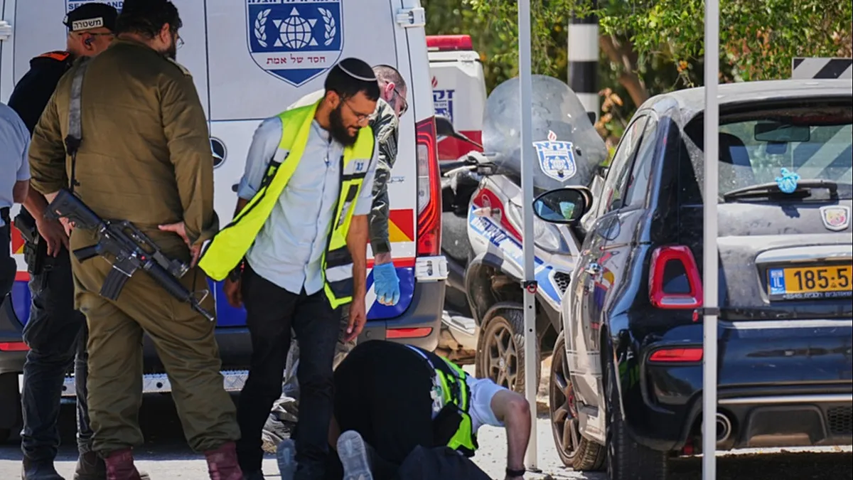 Man opens fire in central Israel killing one person and injuring five others