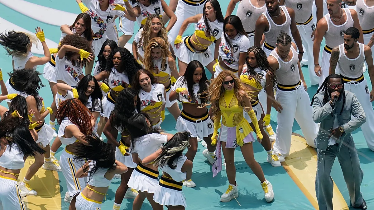Shakira lights up the stage as World Cup kicks off in Mexico City