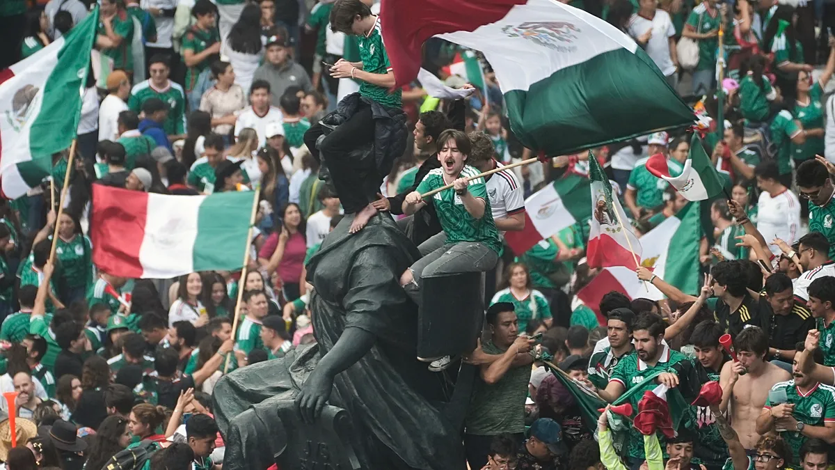 Video. Mexico fans celebrate World Cup win over South Africa