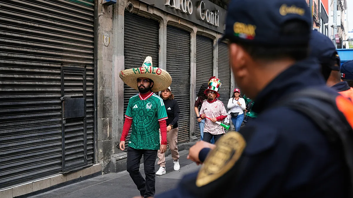 Video. Fans descend on Mexico City Stadium ahead of World Cup kickoff