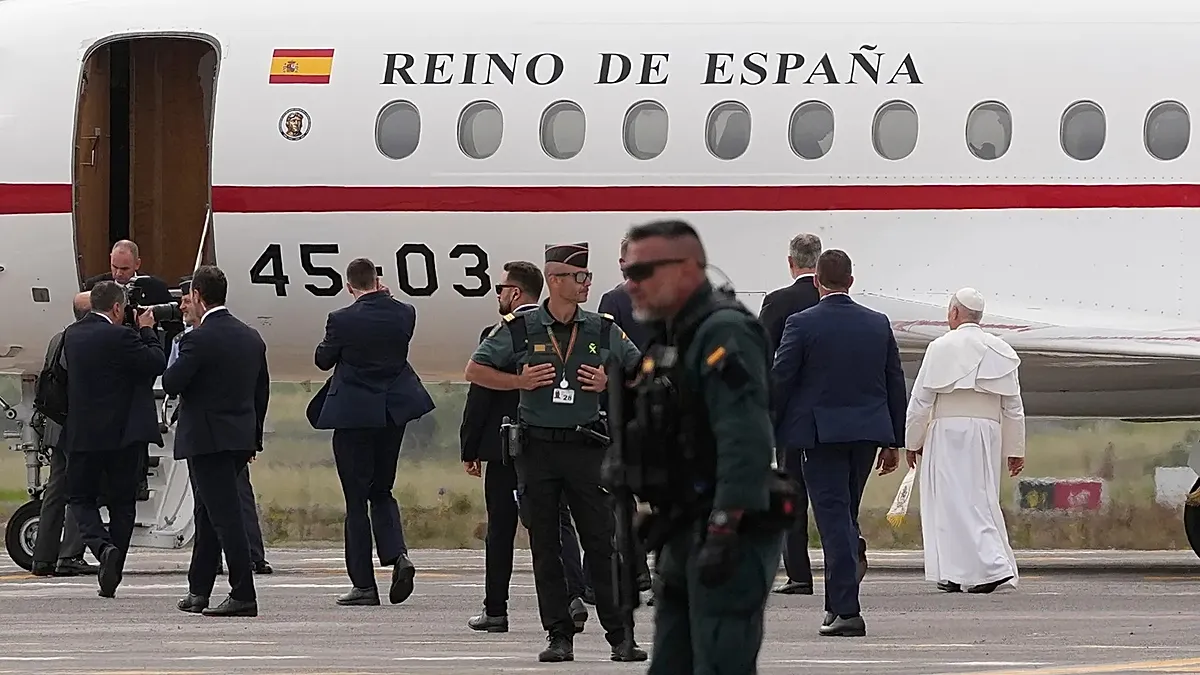 Pope returns to Rome on plane offered by Spanish king after technical glitch, Vatican says