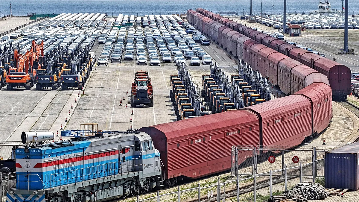 China’s economic growth hits slowest pace in more than three years