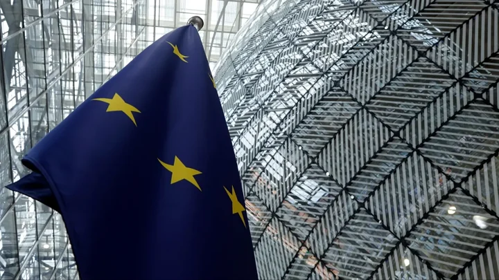 Accounts linked to EU-sanctioned figures displayed monetisation tools after sanctions, report finds