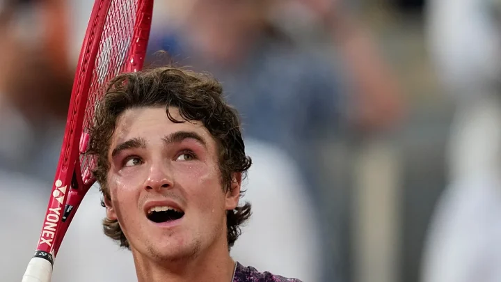 João Fonseca knocks out Djokovic in Roland Garros third round