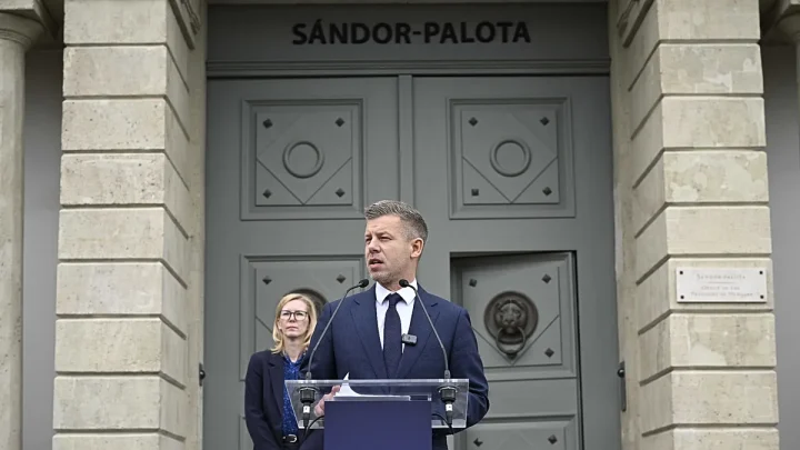 Hungarian government to amend constitution to allow removal of president