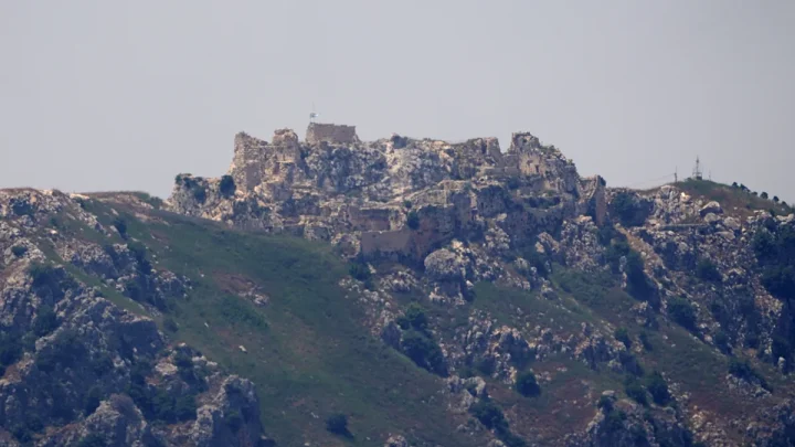 Video. Israeli flag raised over Beaufort Castle in southern Lebanon