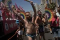 Video. Israel: Tel Aviv pride marchers push for LGBTQ+ equality amid tensions and war