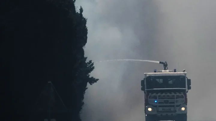 Video. Major wildfire rages south of Paris during heatwave