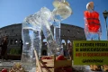 Video. Italy: melting ice statues protest heatwave conditions in Rome