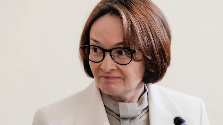 Russian central bank cuts GDP growth forecast to zero, expects faster inflation