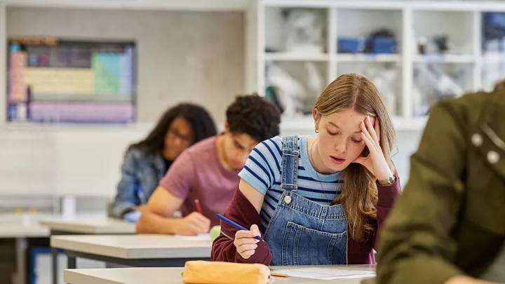 Sleep may matter more than screen time or diet for adolescents’ grades, study finds