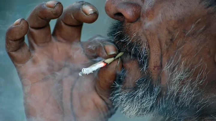 Smokers know tobacco causes cancer. They’re less clear on the heart risks
