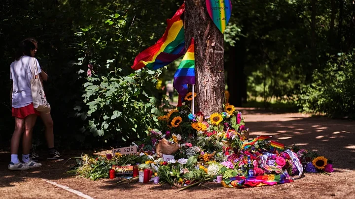 Video. Berlin unveils rainbow bench for Pride attack victims