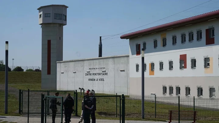 France: drones are becoming a new way to smuggle goods into prisons