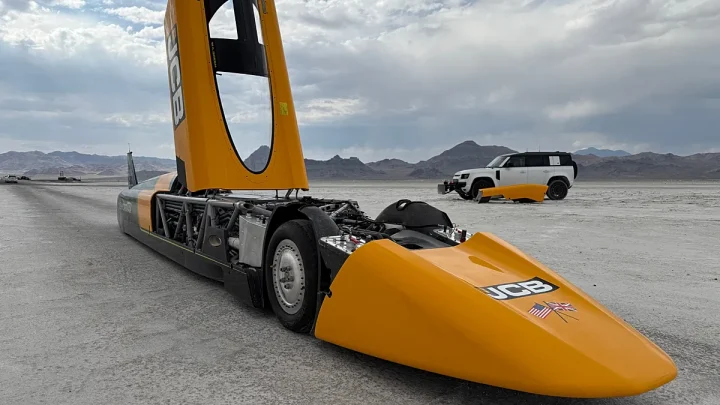 British driver sets speed record in hydrogen-powered car