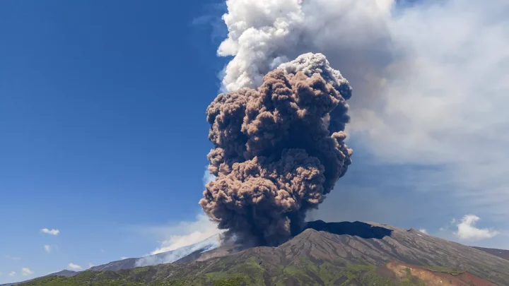 Video. Mount Etna erupts a day after US tourist killed by lightning