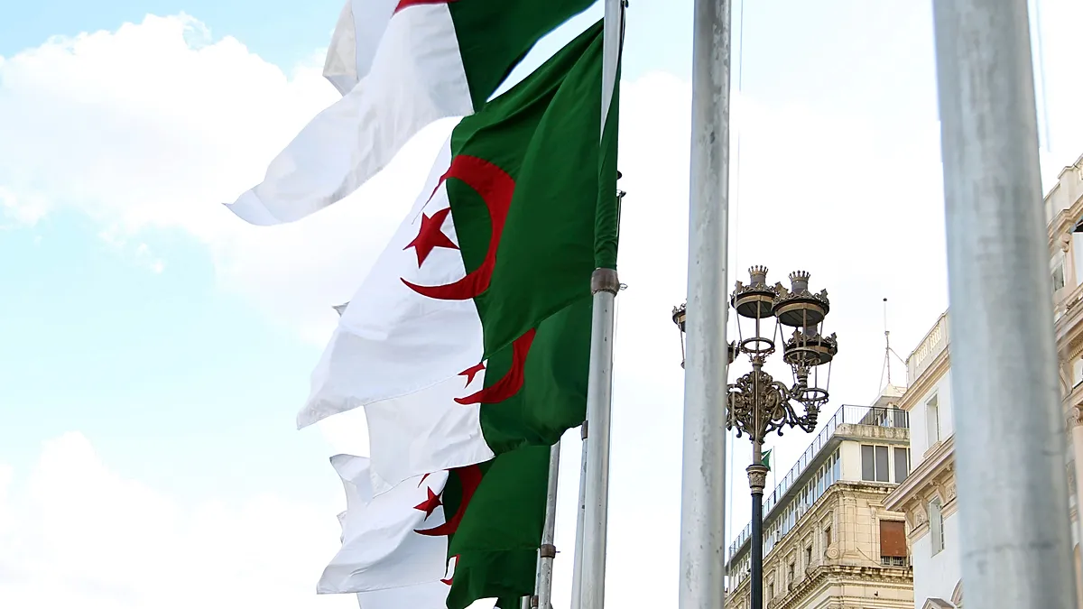 Algeria closes its airspace to UAE aircrafts after cutting diplomatic ties