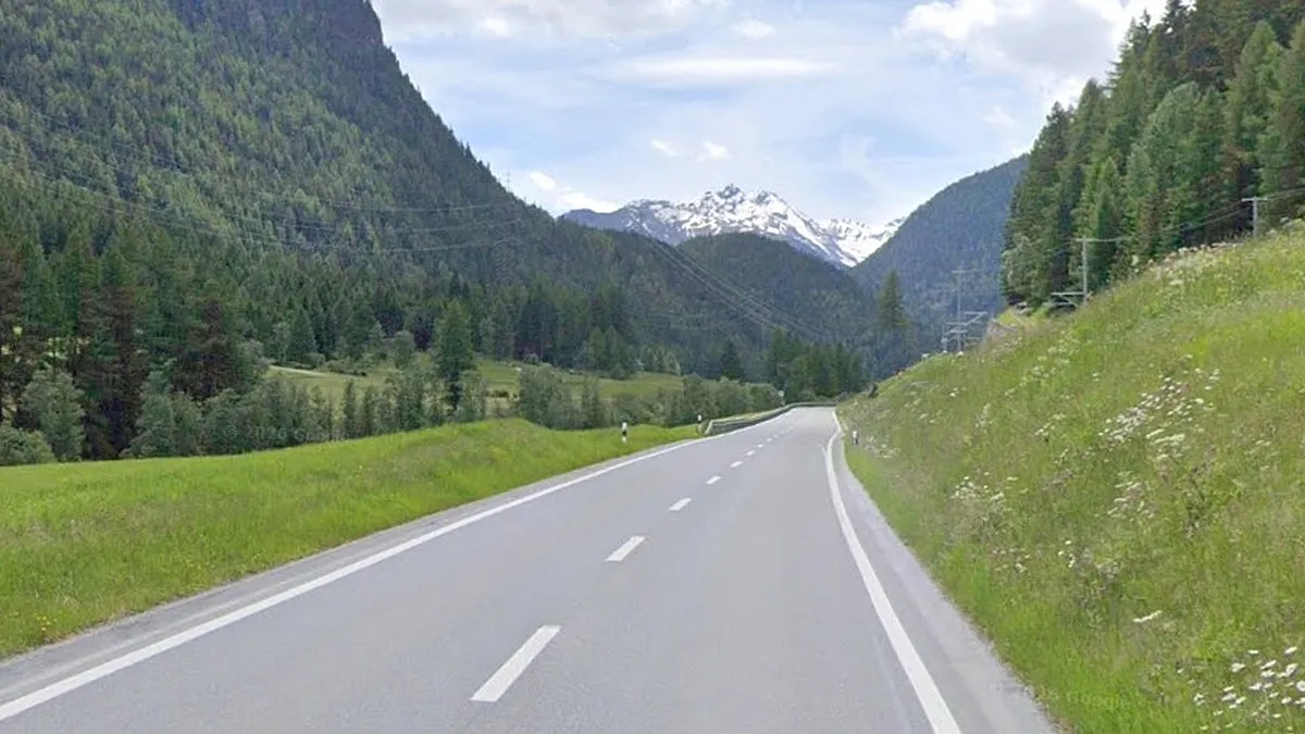 Several dead as Dutch tourist coach overturns in eastern Switzerland
