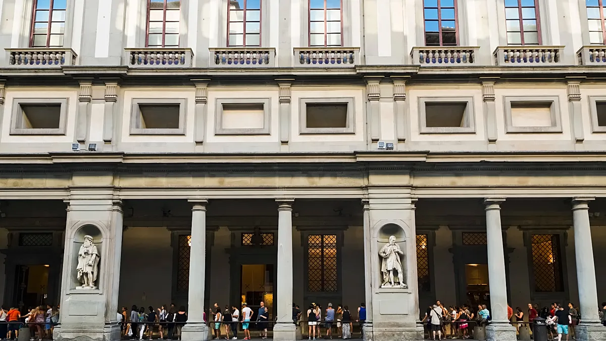Cloudburst in Florence: rain pours into the Uffizi and historic Palazzo Pitti