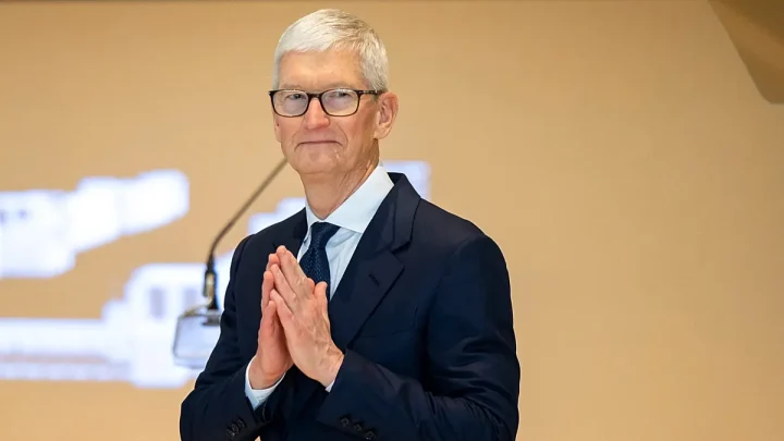 End of the Cook era: Apple has a new CEO for the first time in 15 years