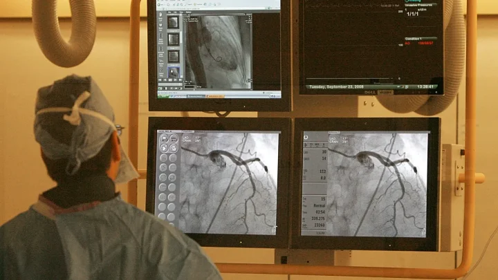 Study: cooling temperatures increase risk of cardiac arrests