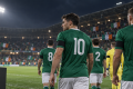 Ireland team to wear black armbands as players vote to go ahead with Israel game